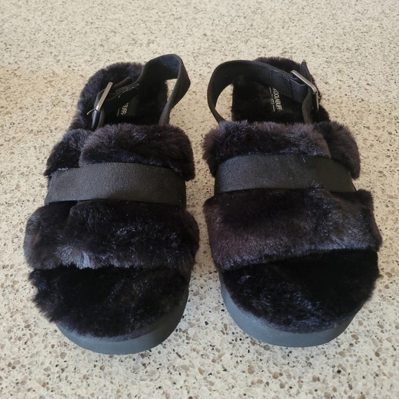 Koolaburra by UGG Fuzz'd Out Womens Slingback Sandals Black NWOT✨️sz 8 - Picture 2 of 13